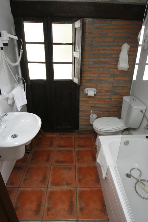 Apartamentos Camino Del Norte Cobreces Exterior photo